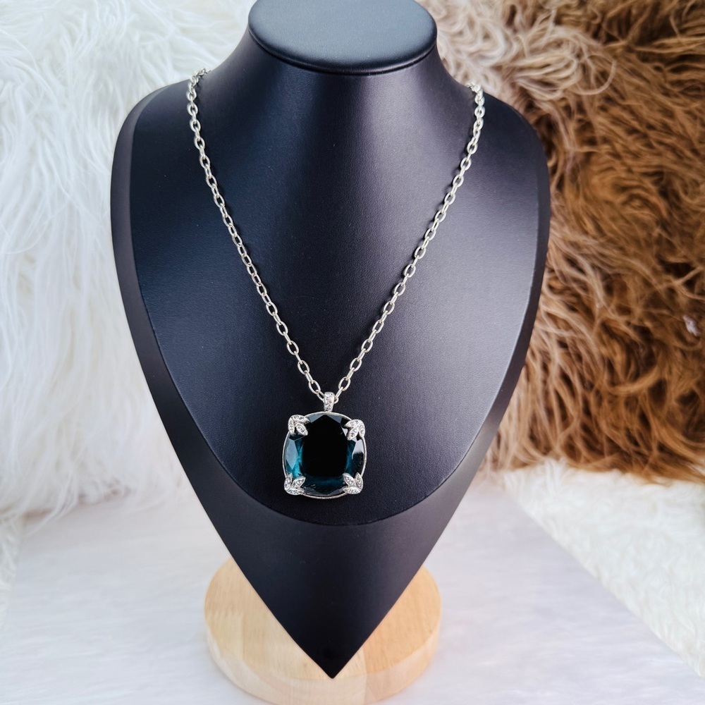Vintage Sigrid Olesen Silvertone and Blue Pendant Necklace - Picture 9 of 13